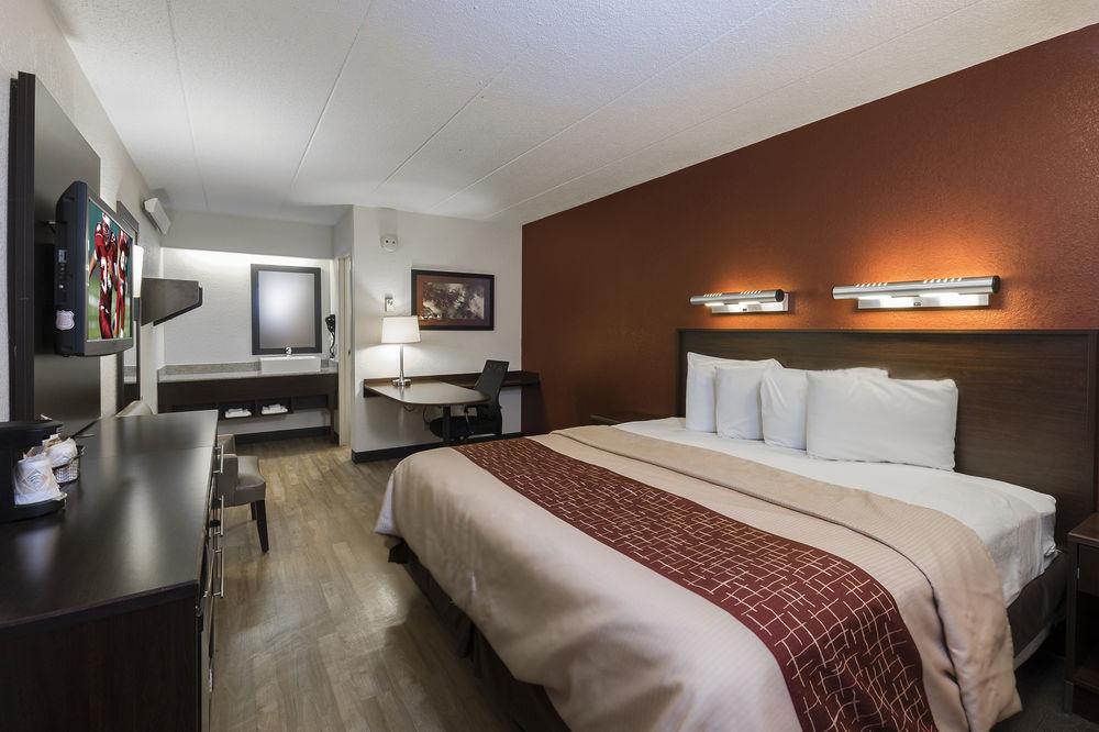 Red Roof Inn Plus+ Wilmington - Newark Кристиана Экстерьер фото