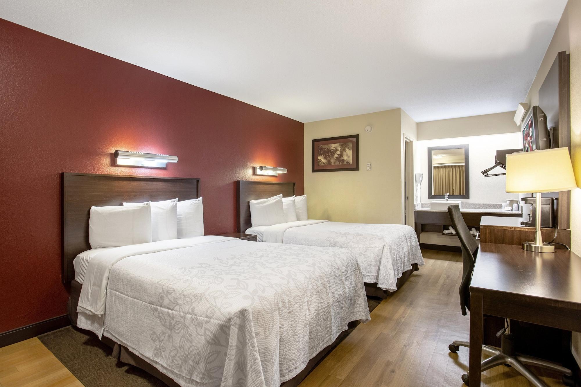 Red Roof Inn Plus+ Wilmington - Newark Кристиана Экстерьер фото