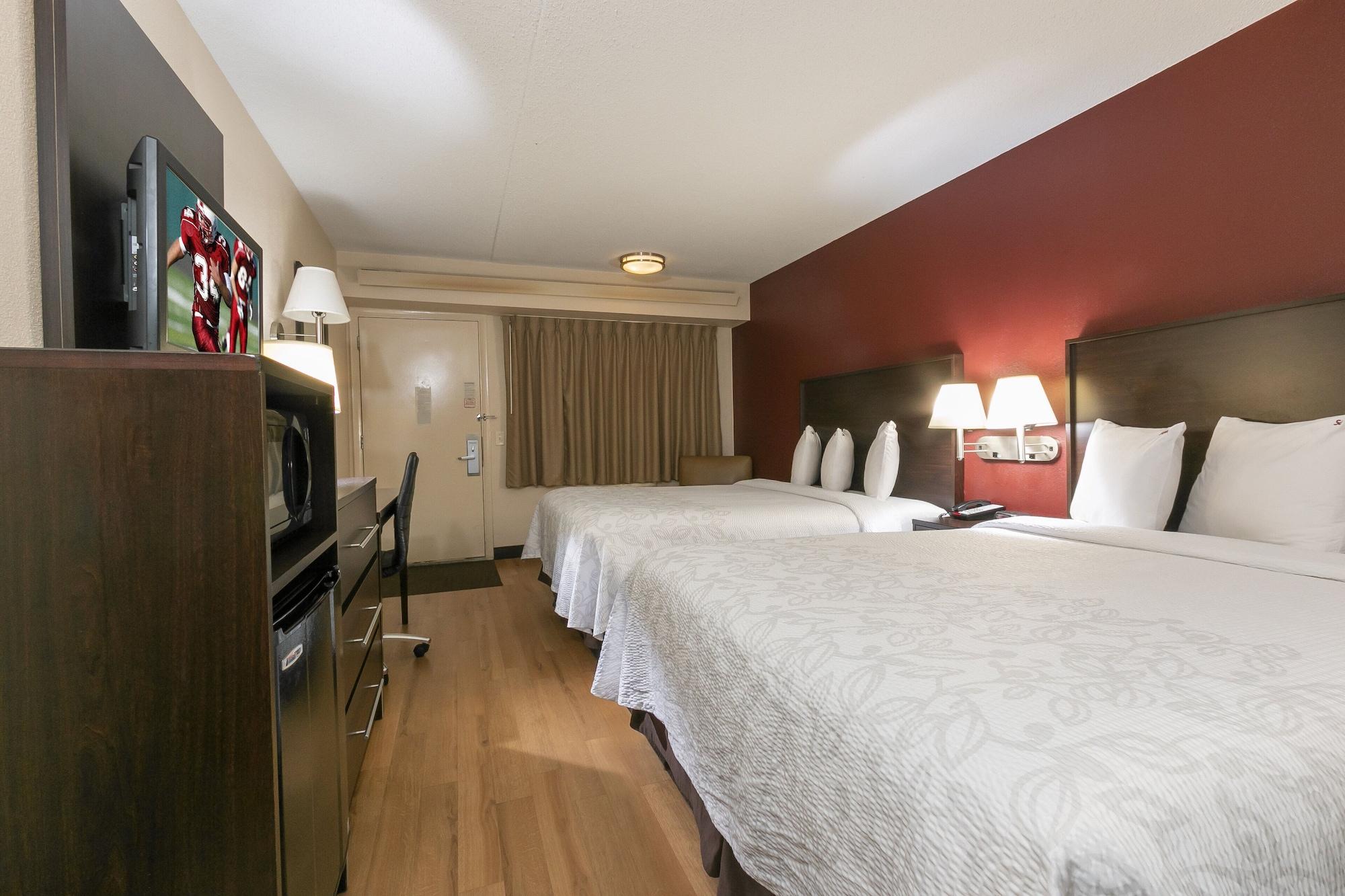 Red Roof Inn Plus+ Wilmington - Newark Кристиана Экстерьер фото