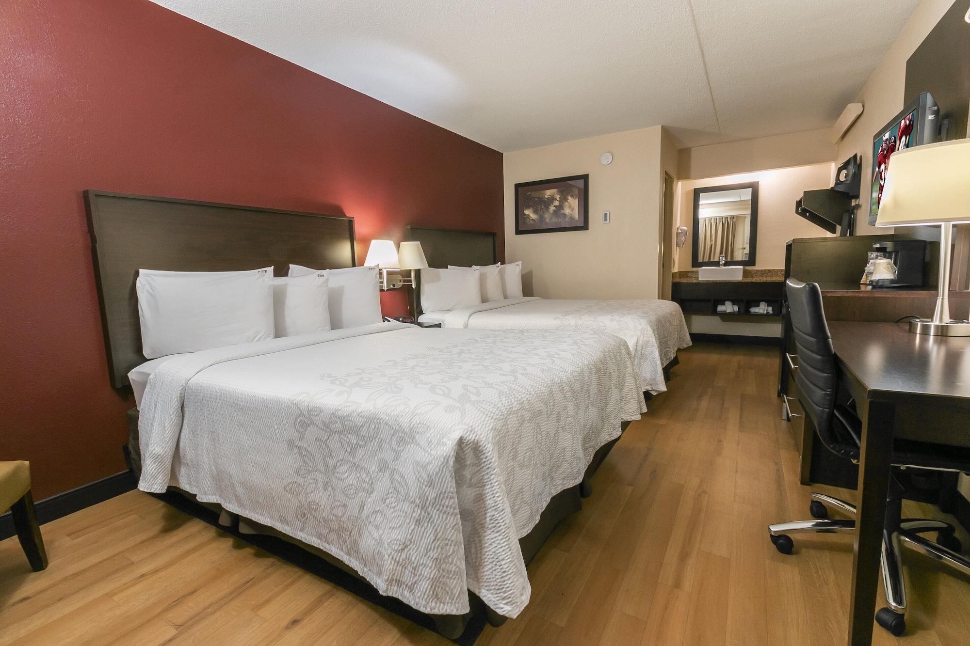 Red Roof Inn Plus+ Wilmington - Newark Кристиана Экстерьер фото