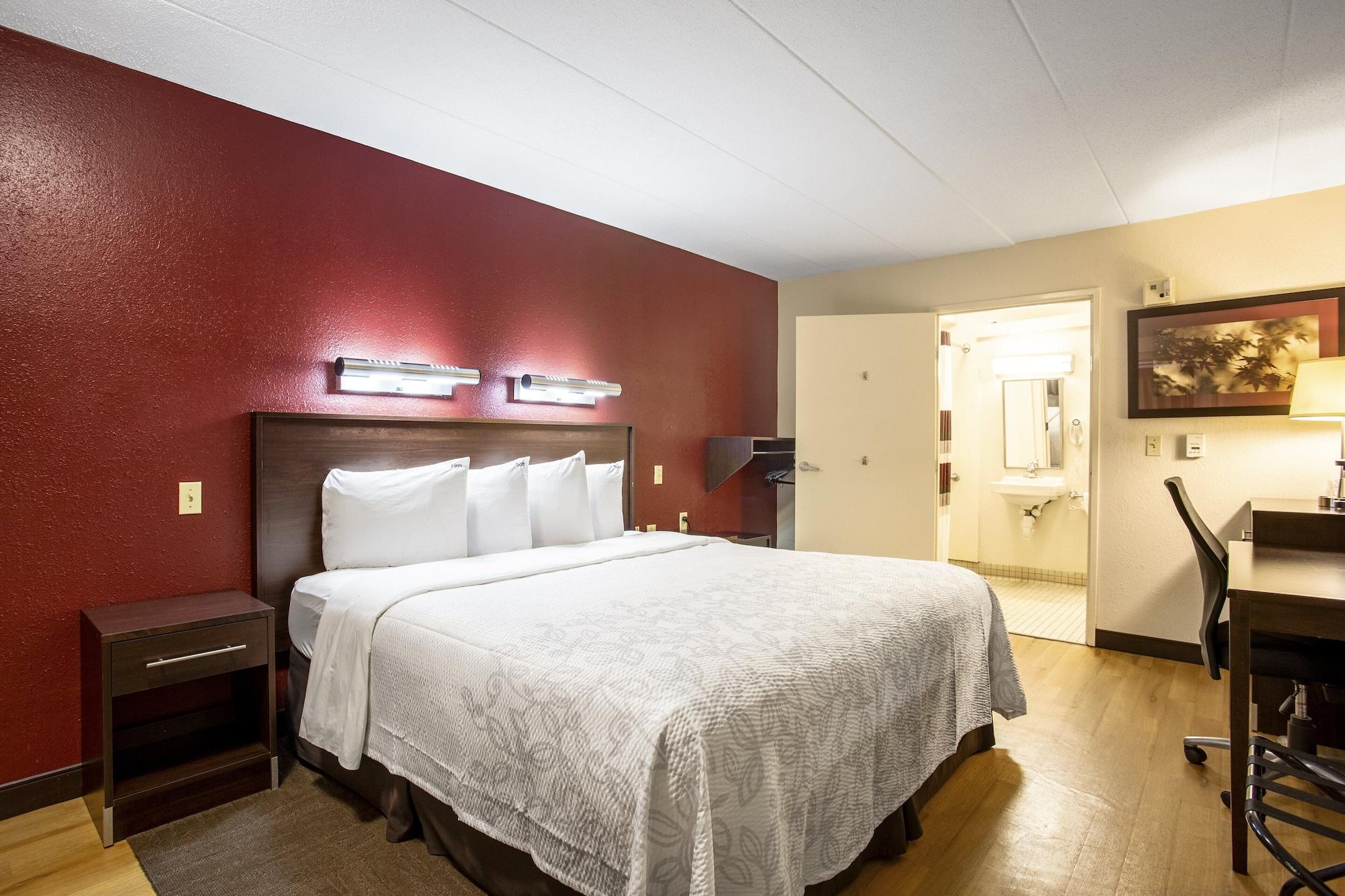 Red Roof Inn Plus+ Wilmington - Newark Кристиана Экстерьер фото