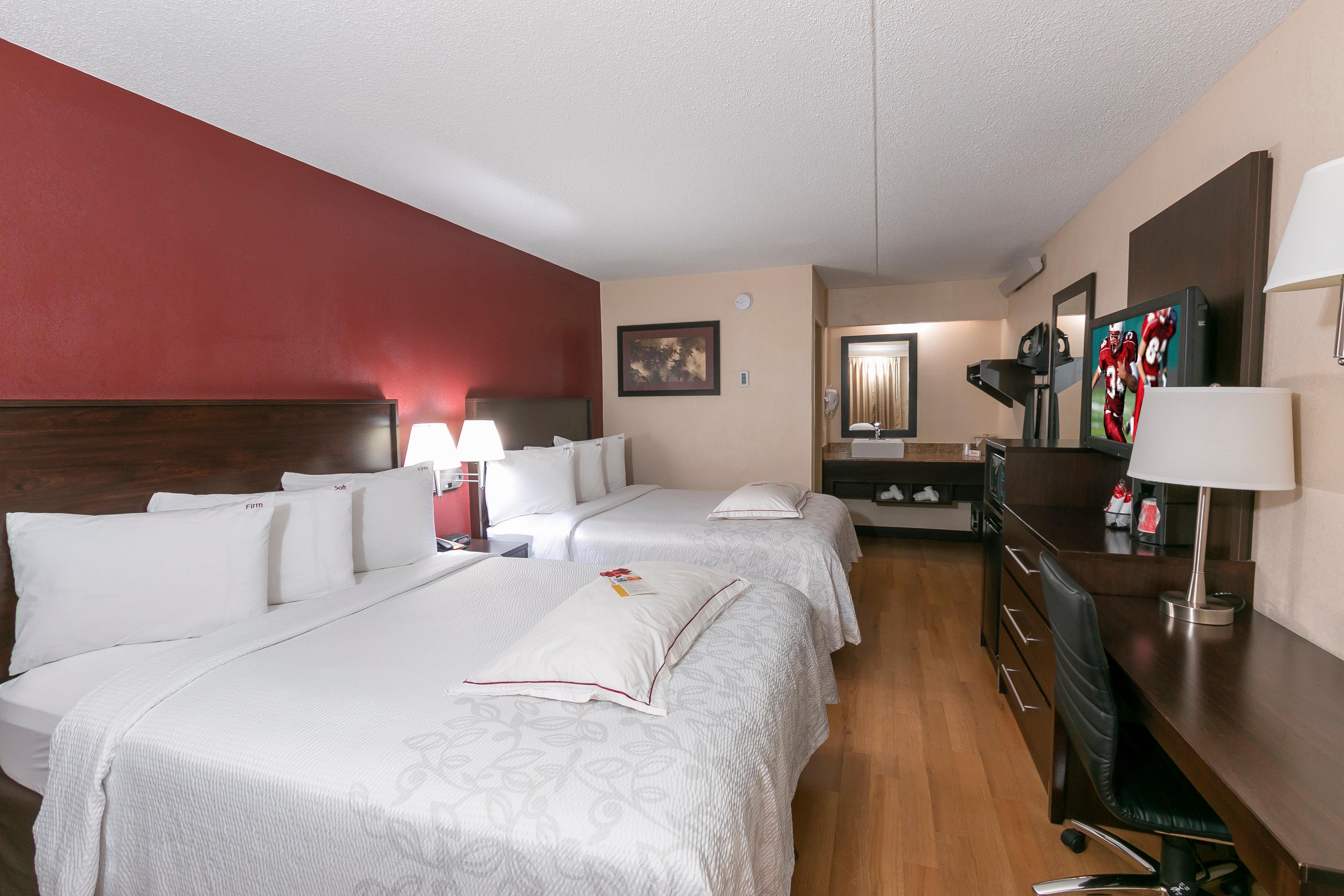 Red Roof Inn Plus+ Wilmington - Newark Кристиана Экстерьер фото