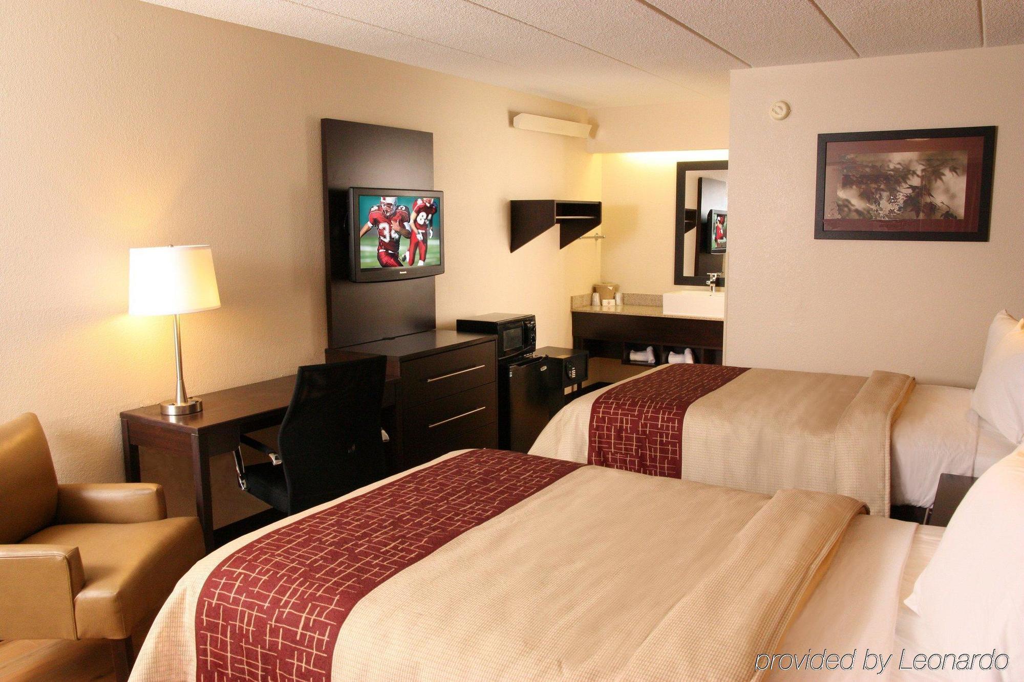 Red Roof Inn Plus+ Wilmington - Newark Кристиана Экстерьер фото