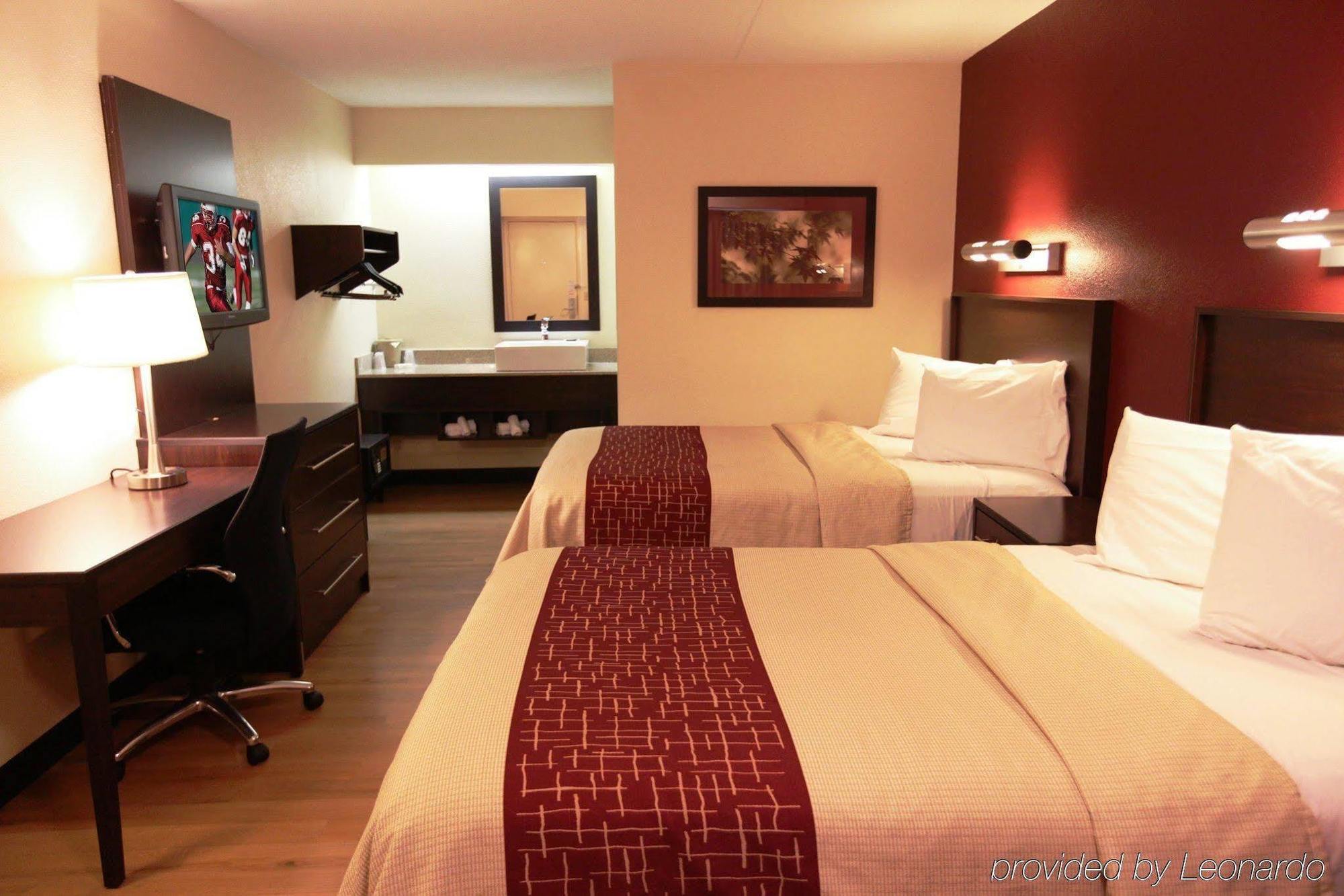 Red Roof Inn Plus+ Wilmington - Newark Кристиана Экстерьер фото