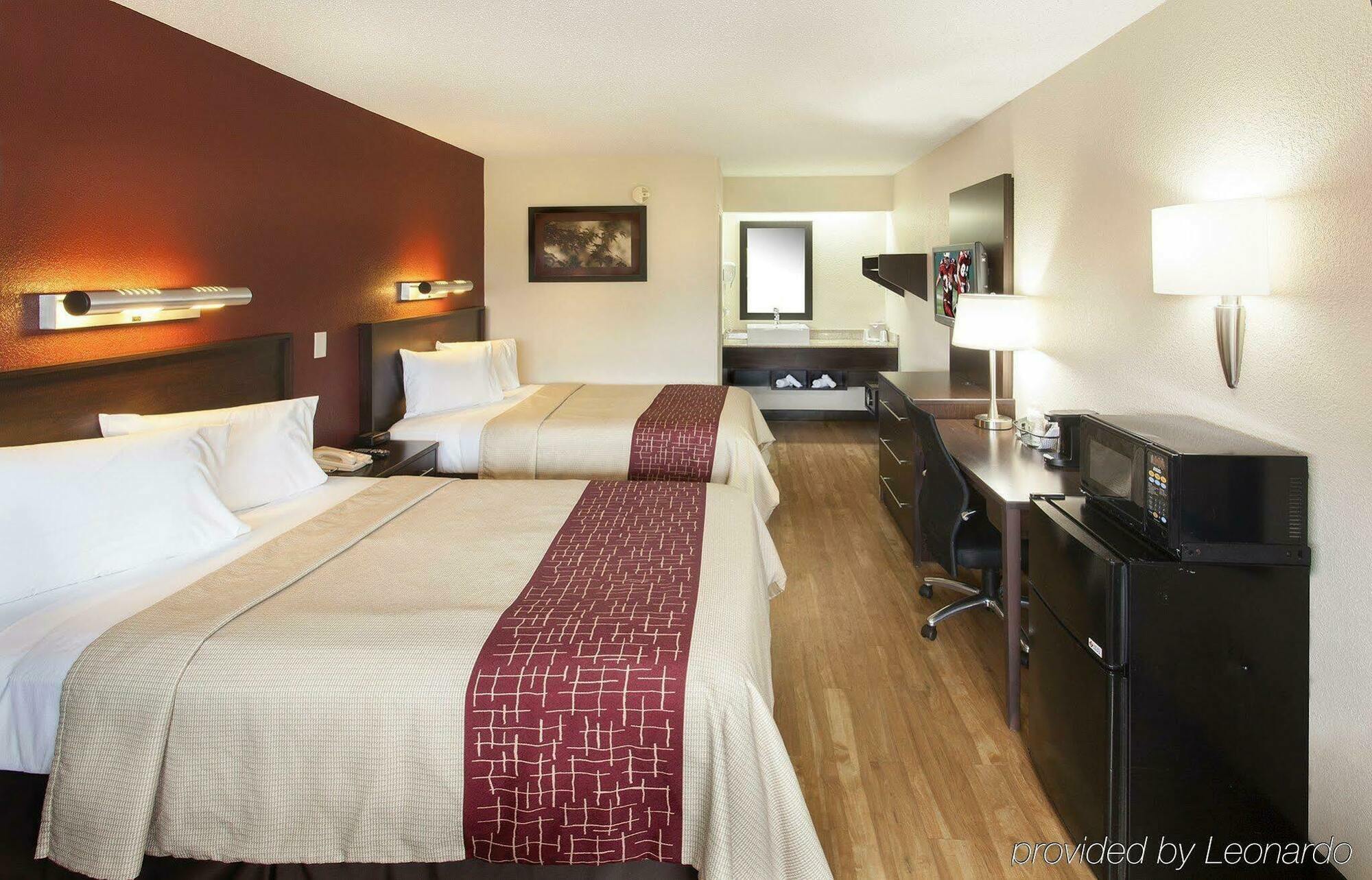 Red Roof Inn Plus+ Wilmington - Newark Кристиана Экстерьер фото