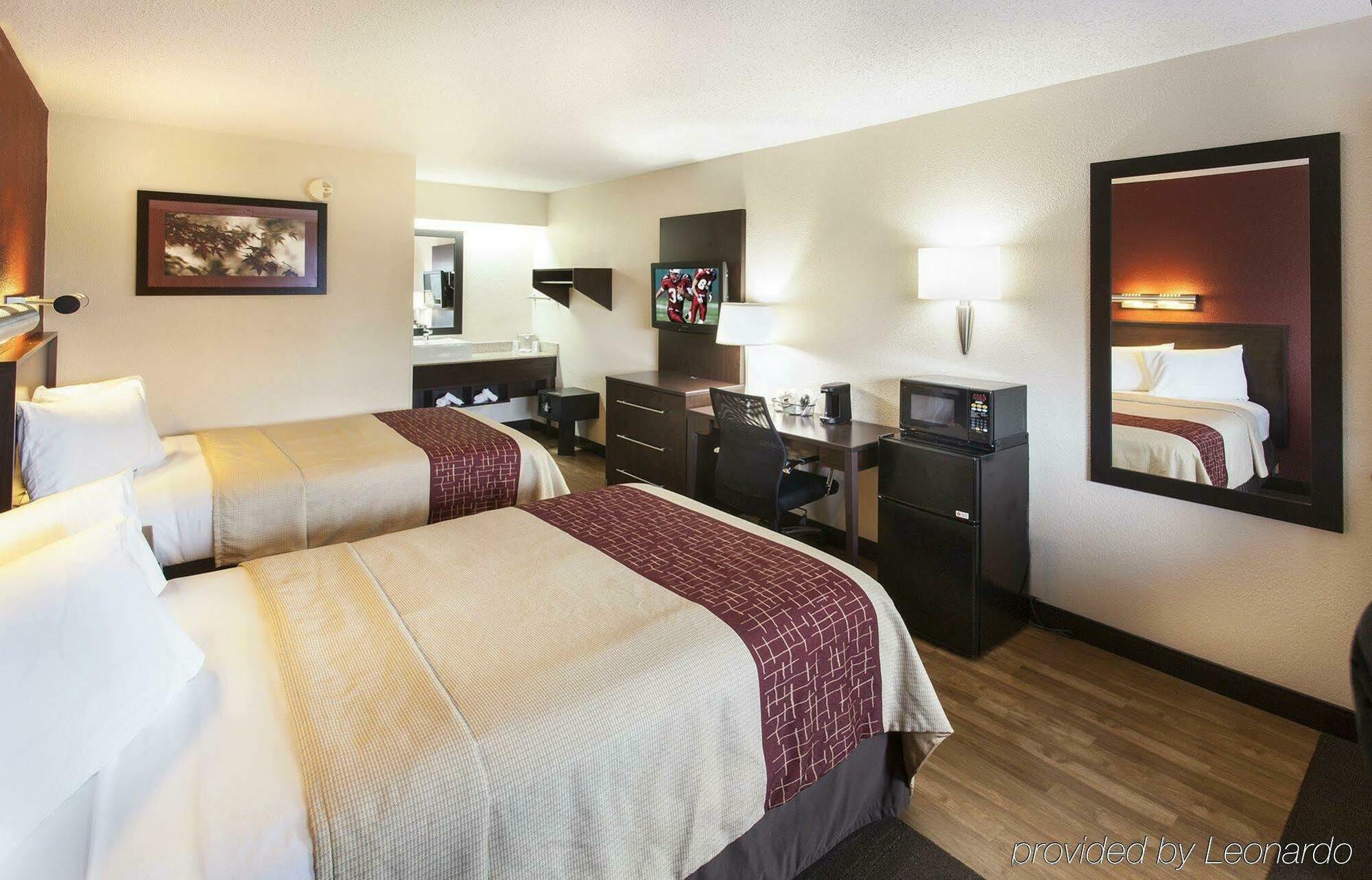 Red Roof Inn Plus+ Wilmington - Newark Кристиана Экстерьер фото