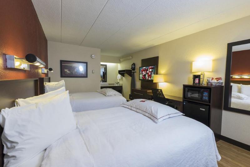 Red Roof Inn Plus+ Wilmington - Newark Кристиана Экстерьер фото